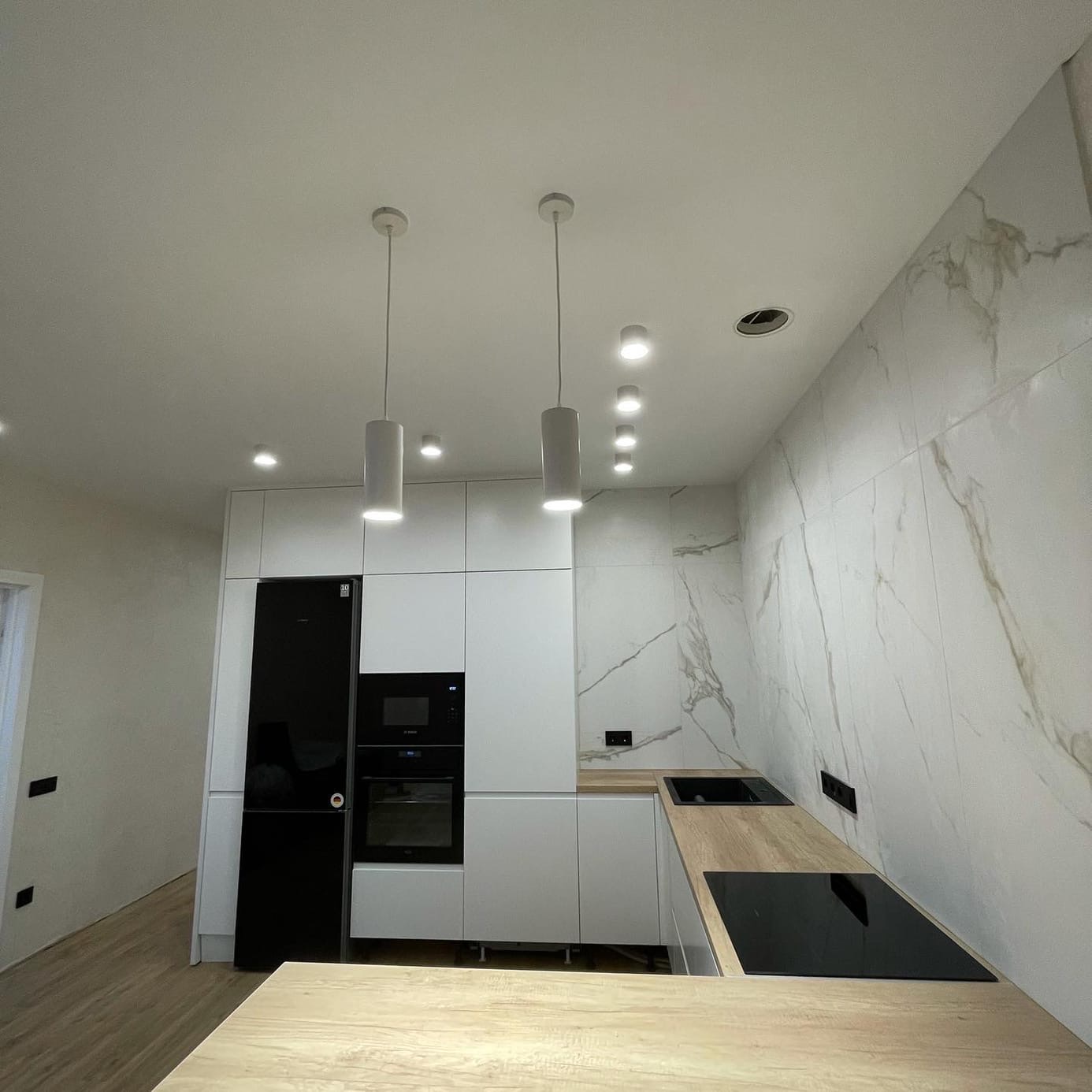 Натяжной потолок на кухню Потолки Всем