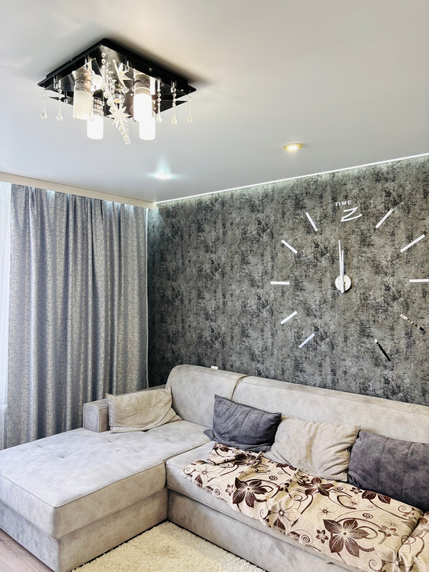 Натяжной потолок в Кировске Potolki-Vsem