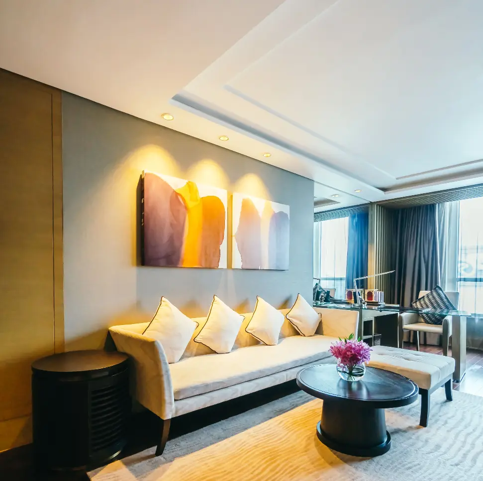 Натяжные потолки в гостиную Потолки Всем