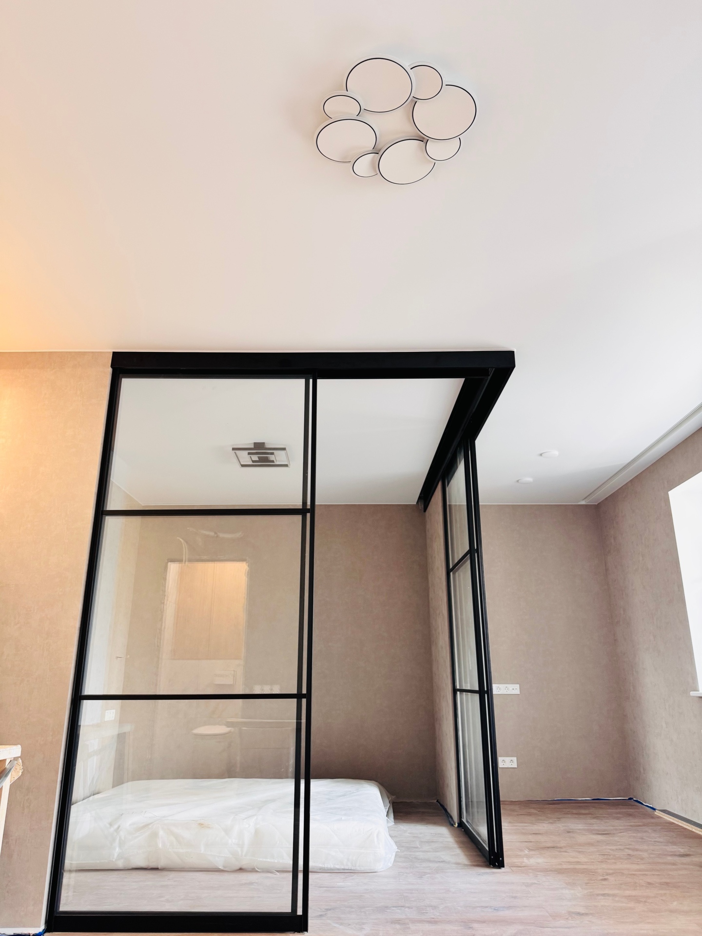 Натяжной потолок в Мурино Potolki-Vsem