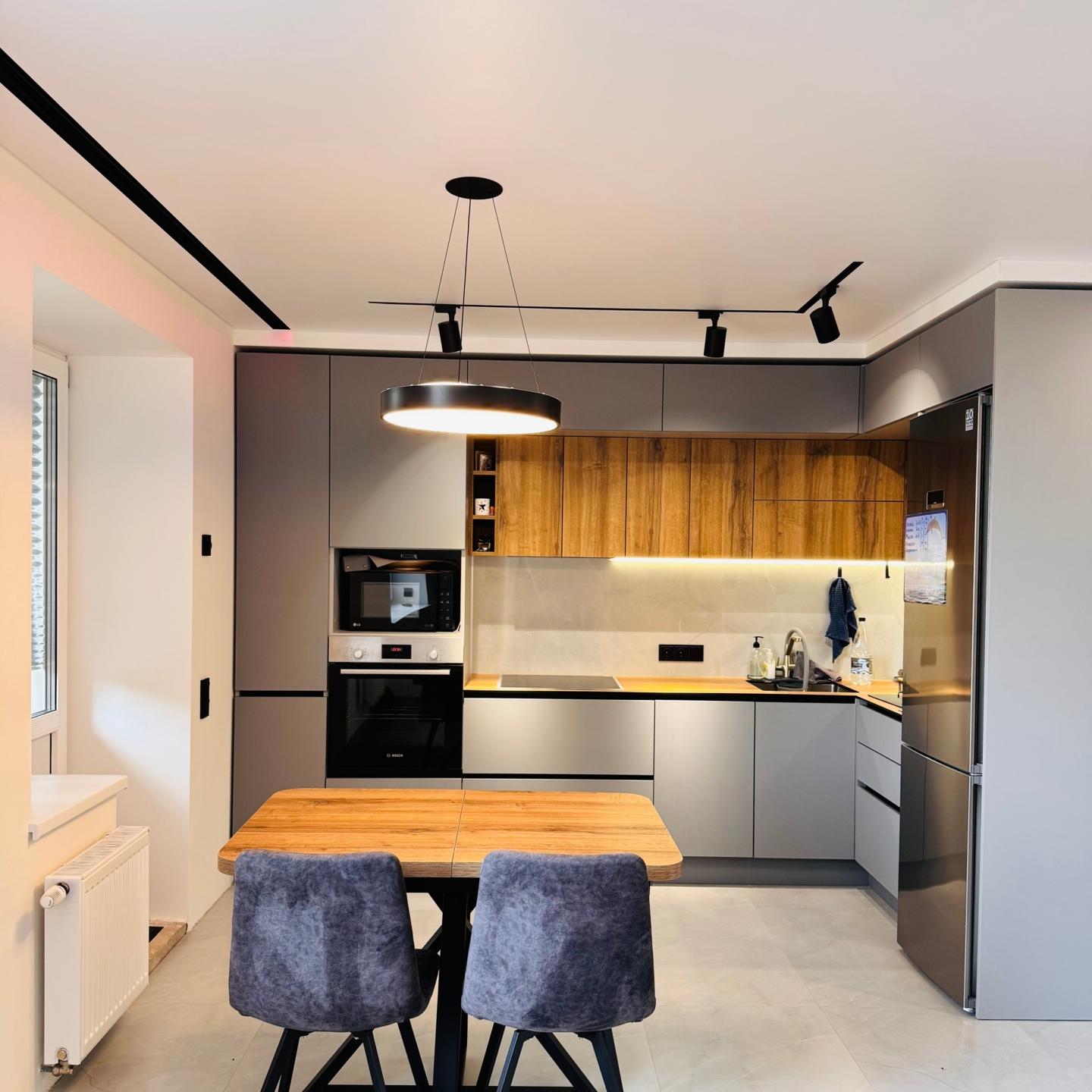 Натяжной потолок в Гатчине Potolki-Vsem