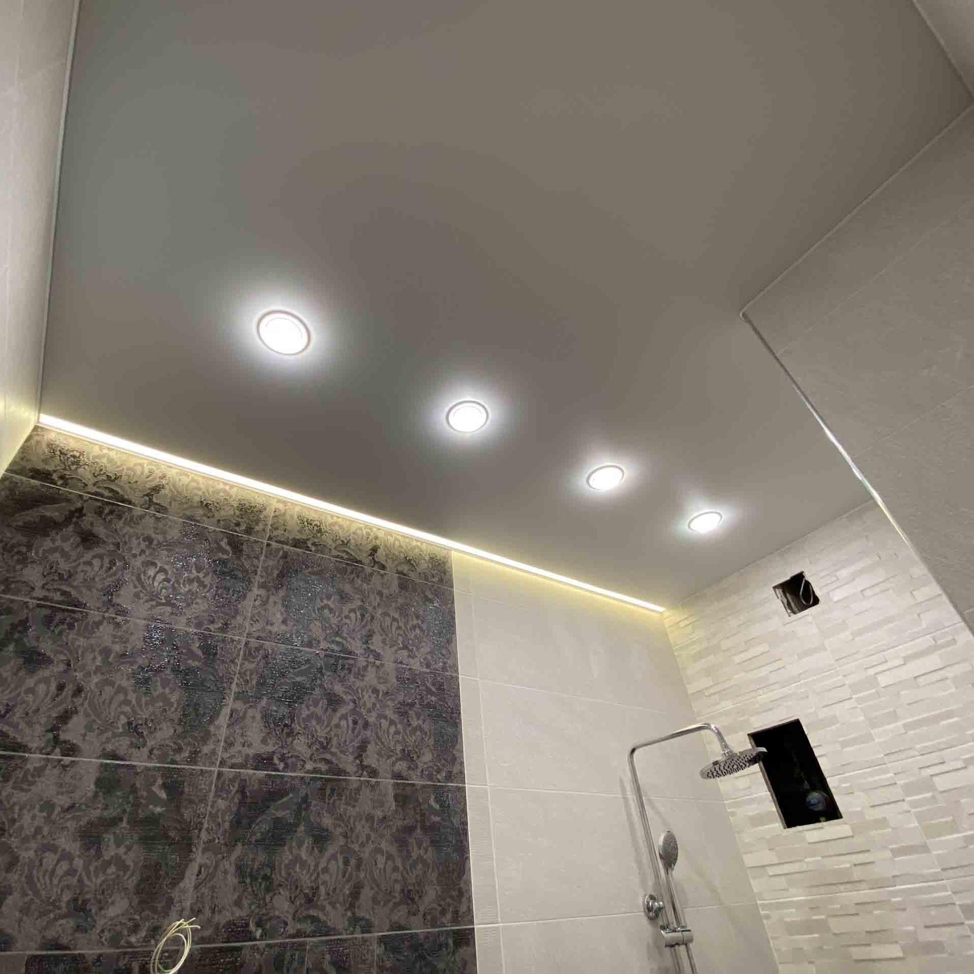 Натяжные потолки в ванную комнату Потолки Всем