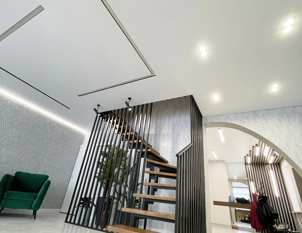 Натяжные потолки для коттеджей Потолки Всем